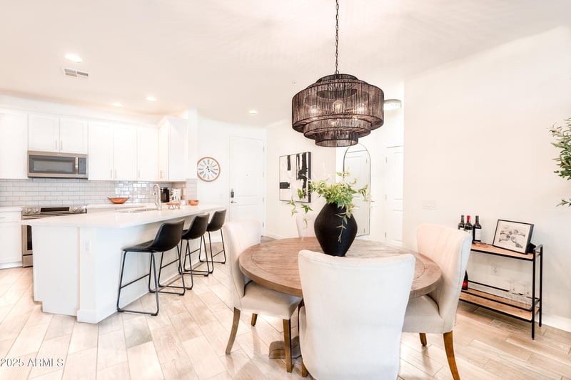 2511 Queen Creek Rd #325, Chandler, AZ 85248