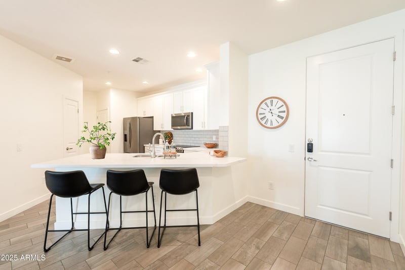 2511 Queen Creek Rd #325, Chandler, AZ 85248