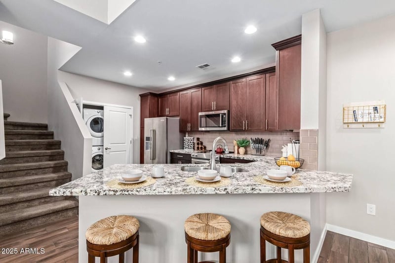 2511 Queen Creek Rd #425, Chandler, AZ 85248