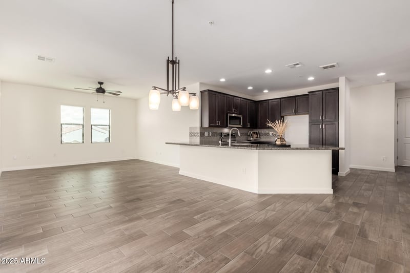 2511 Queen Creek Rd #426, Chandler, AZ 85248