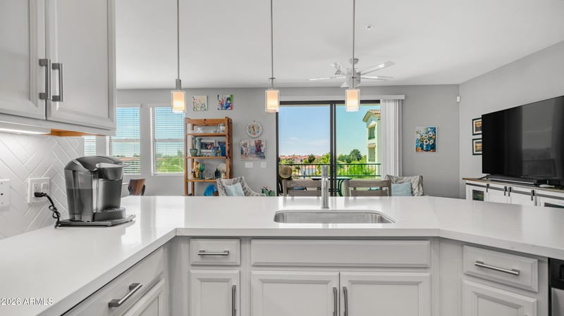 2511 Queen Creek Rd #303, Chandler, AZ 85248