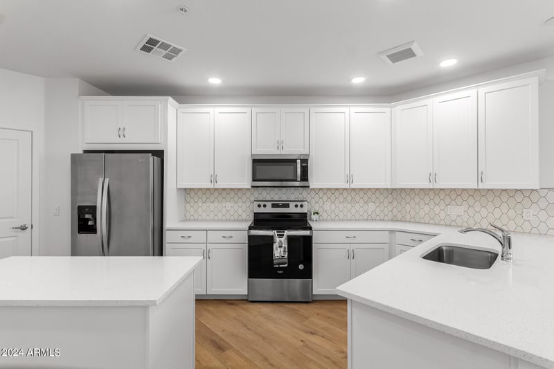 2511 W Queen Creek Rd #374, Chandler, AZ 85248