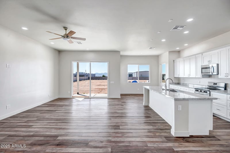 25113 Lowden Rd, Wittmann, AZ 85361