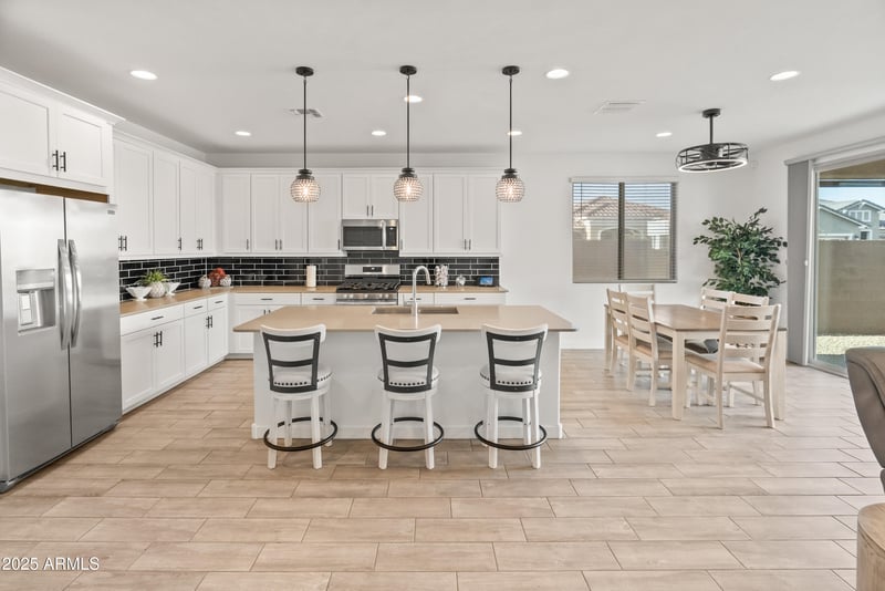 25116 173rd Ln, Surprise, AZ 85387