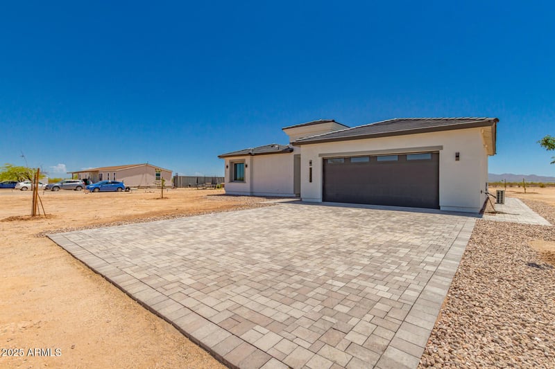 25117 Mcarthur Rd, Wittmann, AZ 85361