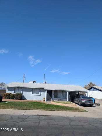 2512 47th Ln, Phoenix, AZ 85035