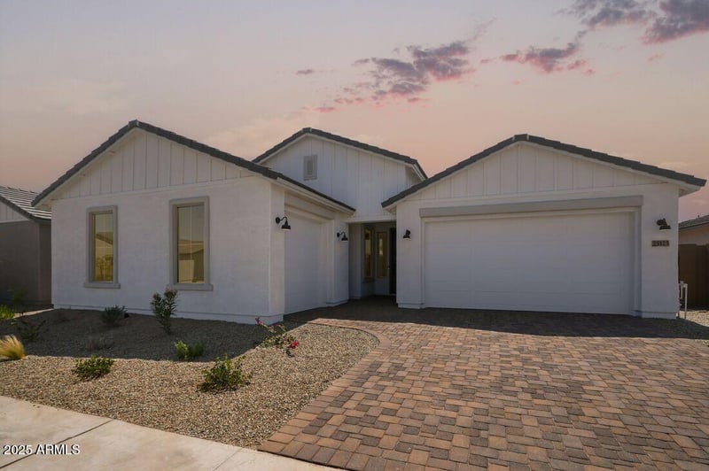 25123 171st Ave, Surprise, AZ 85387