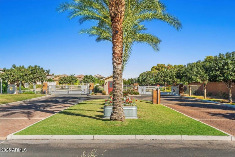 2513 Pleasant Ln, Phoenix, AZ 85042