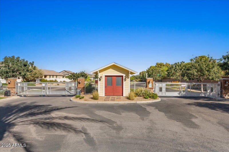 2513 Pleasant Ln, Phoenix, AZ 85042