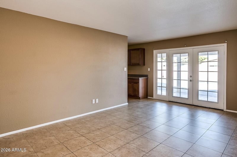 2513 Kachina Cir, Tempe, AZ 85282