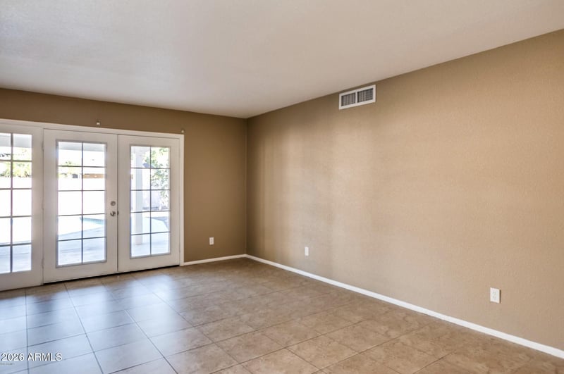 2513 Kachina Cir, Tempe, AZ 85282