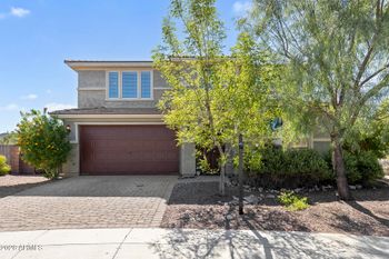 2513 W Moura Dr, Phoenix, AZ 85085