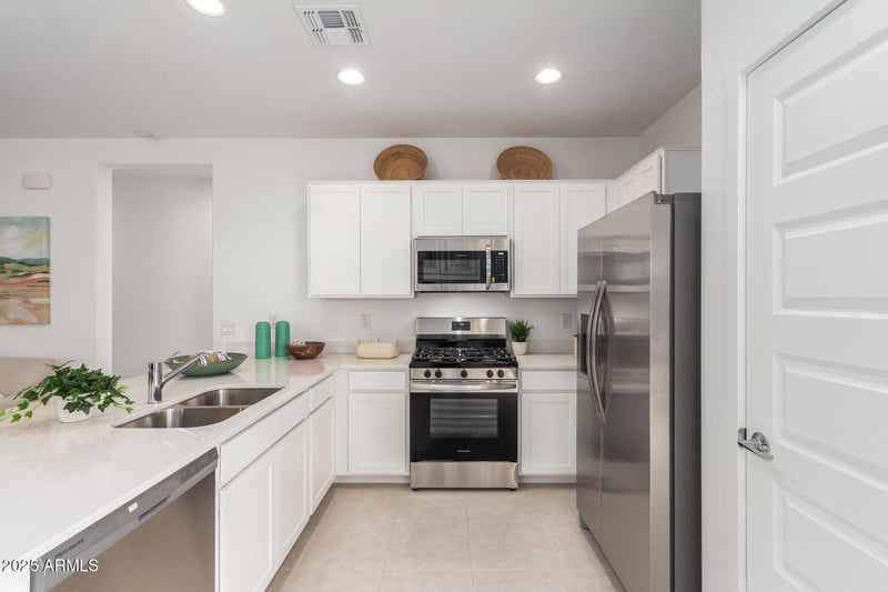 25136 150th Ln, Surprise, AZ 85387