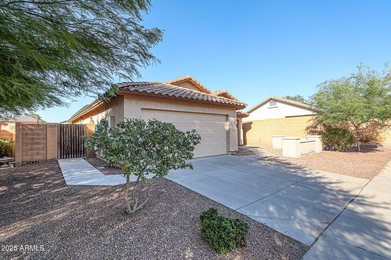 25138 Fremont Dr, Buckeye, AZ 85326