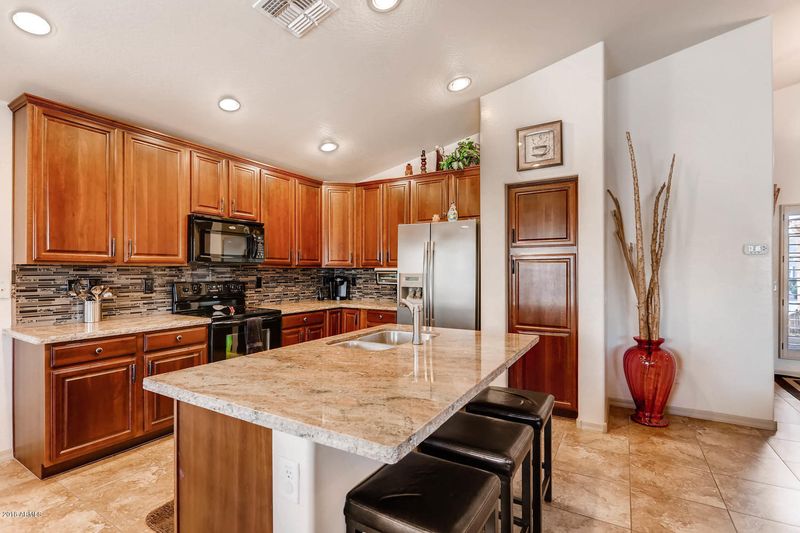2514 E Barbed Wire Ps, Phoenix, AZ 85024