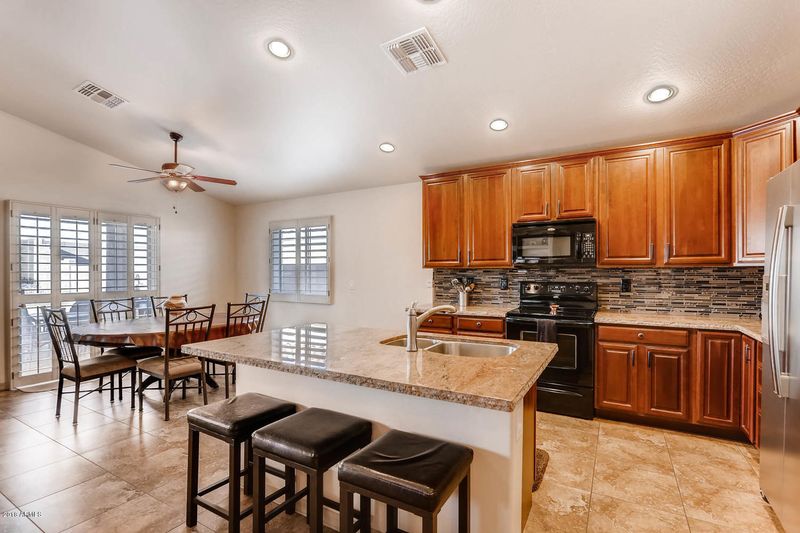 2514 E Barbed Wire Ps, Phoenix, AZ 85024