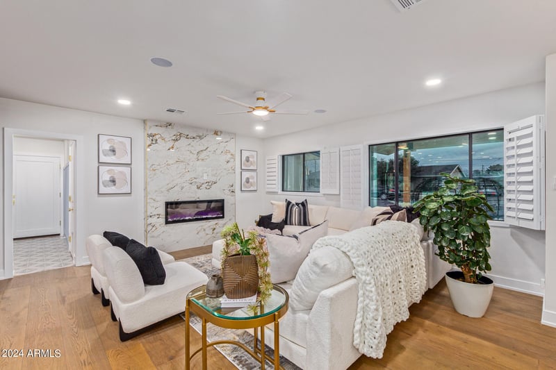 2514 E Highland Ave, Phoenix, AZ 85016