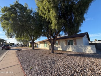 2514 Larkspur Dr, Phoenix, AZ 85029