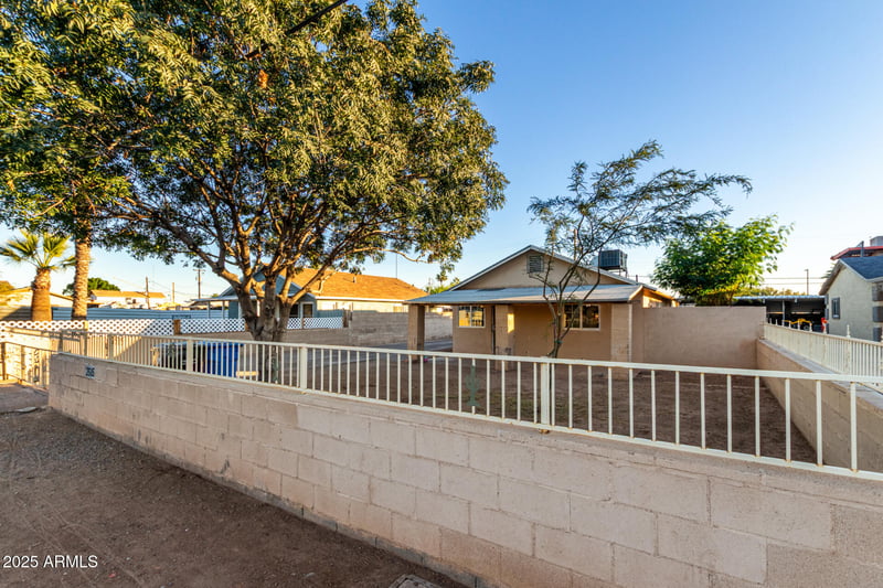 2515 Adams St, Phoenix, AZ 85034