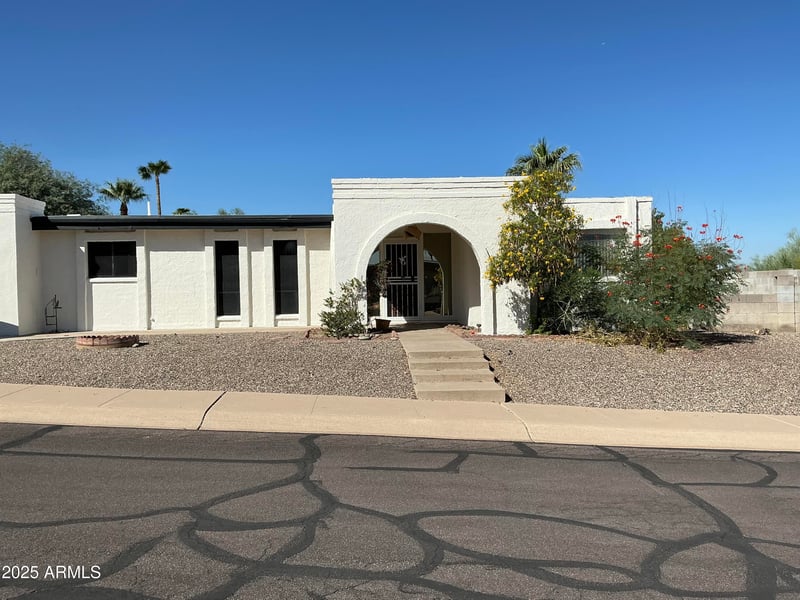 2515 Claire Dr, Phoenix, AZ 85032