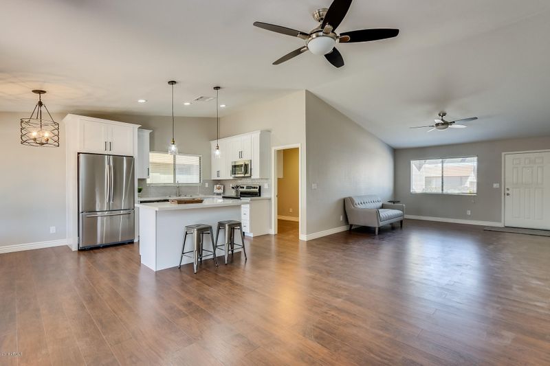 2515 E Dragoon Ave, Mesa, AZ 85204