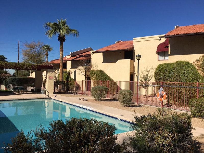 2515 N 52nd St #105, Phoenix, AZ 85008