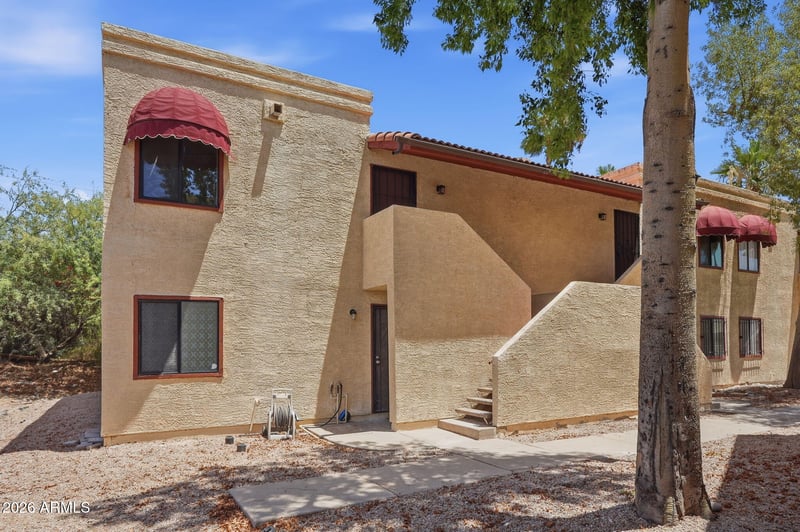 2515 N 52nd St #207, Phoenix, AZ 85008
