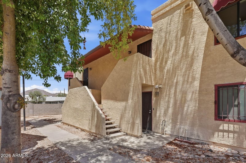 2515 N 52nd St #207, Phoenix, AZ 85008