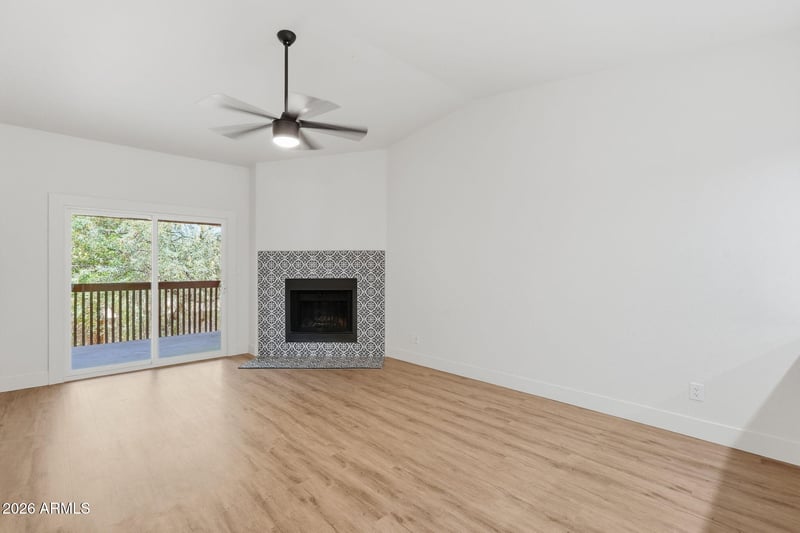 2515 N 52nd St #207, Phoenix, AZ 85008