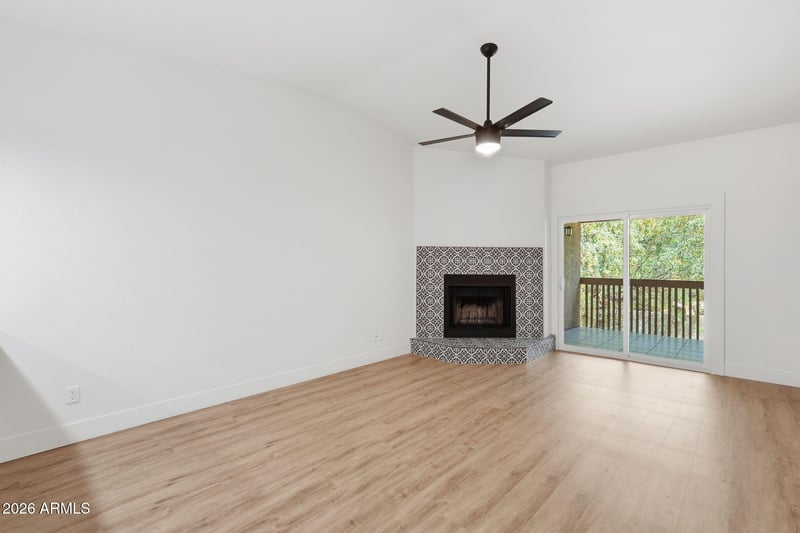 2515 N 52nd St #208, Phoenix, AZ 85008