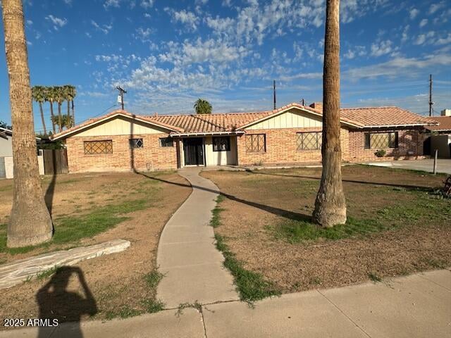 2515 Palm Dr, Tempe, AZ 85282