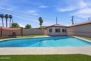 2515 Palm Dr, Tempe, AZ 85282