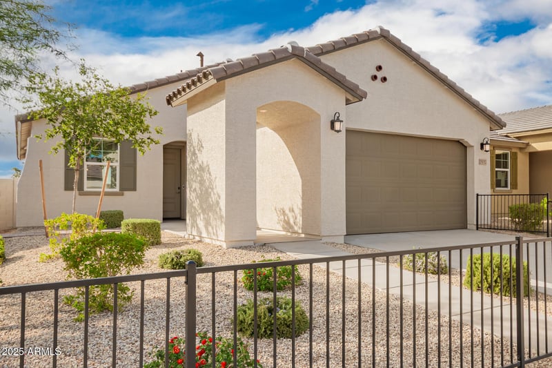 25152 150th Ln, Surprise, AZ 85387