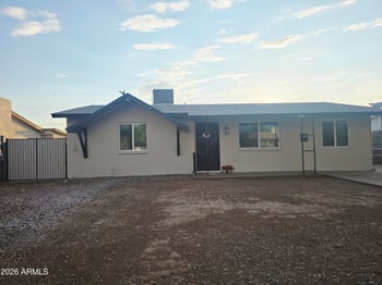 2516 47th Dr, Phoenix, AZ 85035
