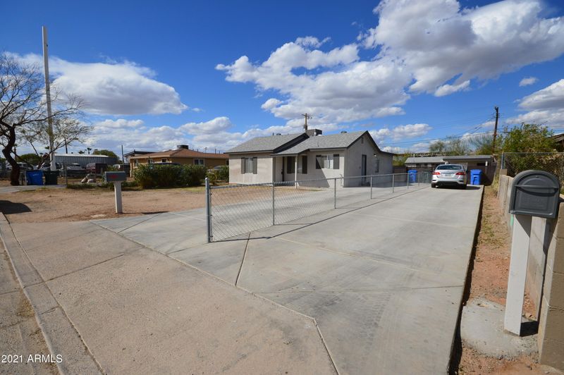 2516 W Monroe St, Phoenix, AZ 85009