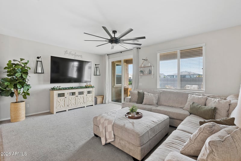 25168 135th Ave, Peoria, AZ 85383