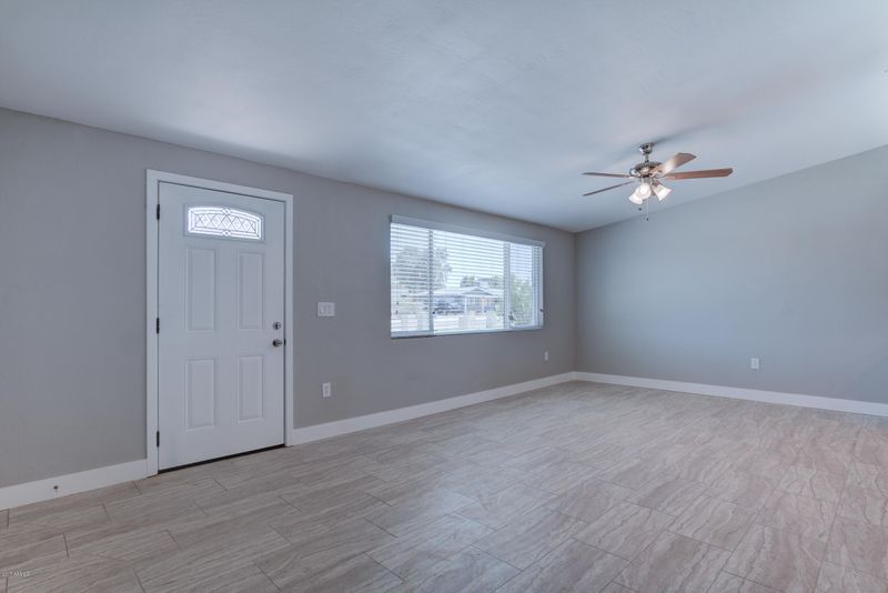 2517 E Amelia Ave, Phoenix, AZ 85016