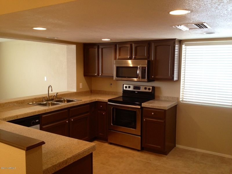 2517 E Commonwealth Cir, Chandler, AZ 85225