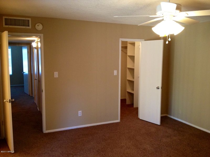 2517 E Commonwealth Cir, Chandler, AZ 85225