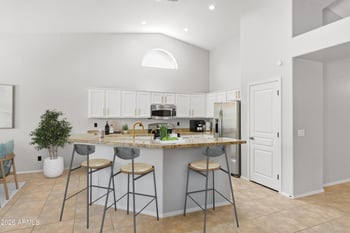 2517 N Raven Cir, Mesa, AZ 85207