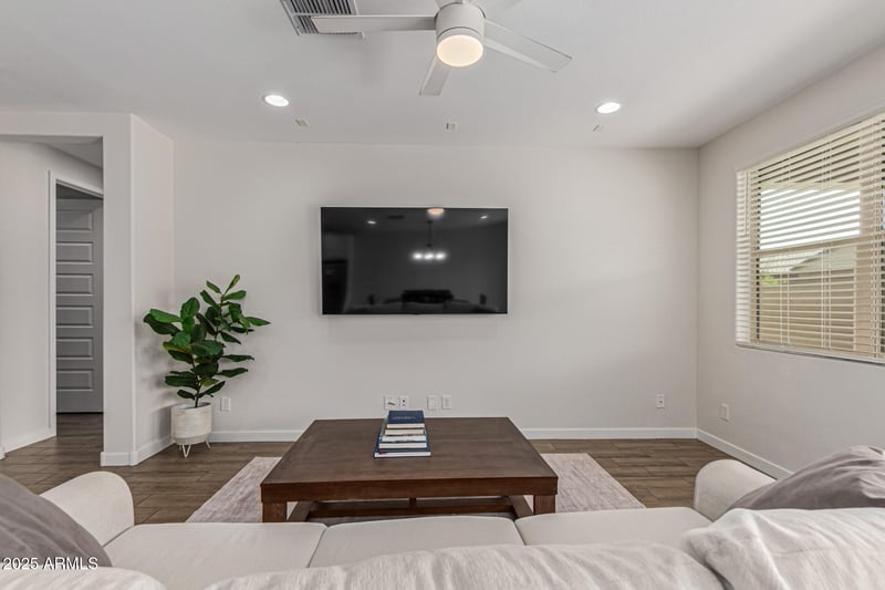 2517 Pecan Rd, Phoenix, AZ 85041