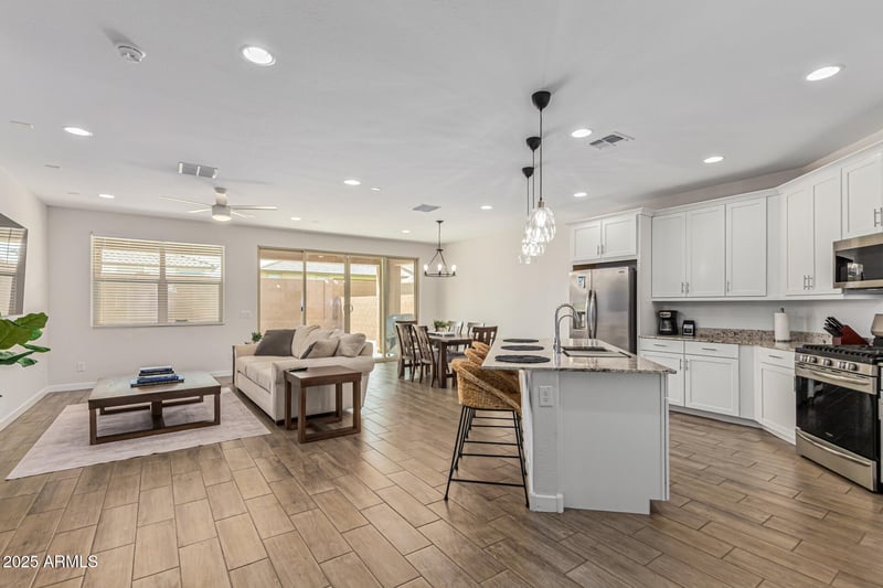 2517 Pecan Rd, Phoenix, AZ 85041