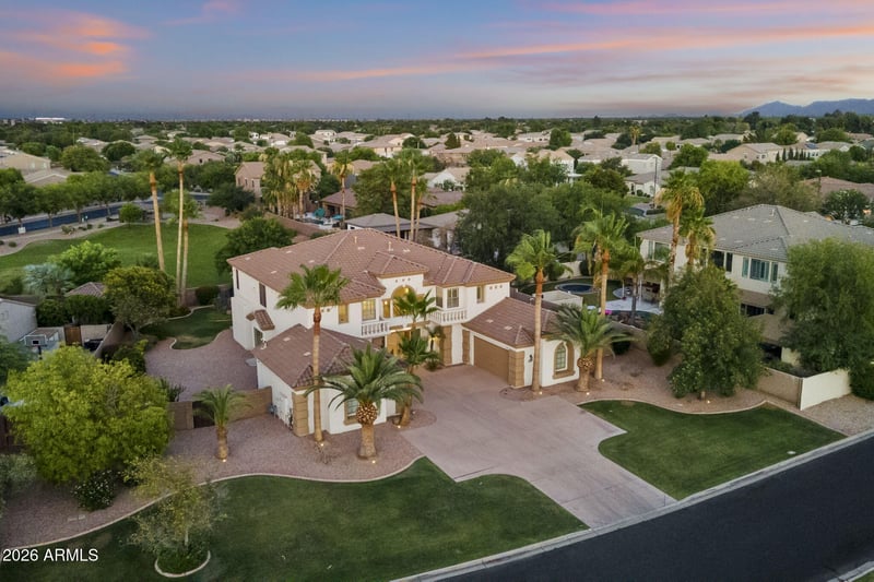 2517 S Constellation Way, Gilbert, AZ 85295