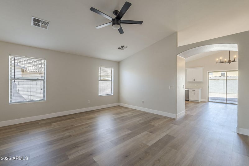 2518 Carson Rd, Phoenix, AZ 85041