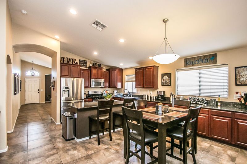 2518 E Barbed Wire Ps, Phoenix, AZ 85024