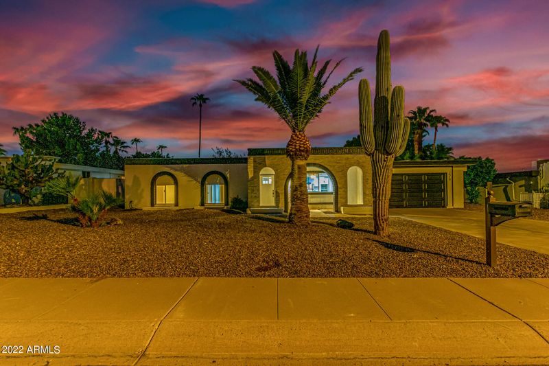 2518 E Desert Cove Ave, Phoenix, AZ 85028