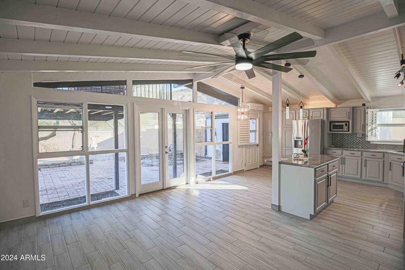2518 E Valley View Dr, Phoenix, AZ 85042