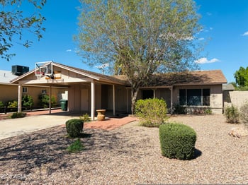 2518 Louise Dr, Phoenix, AZ 85032