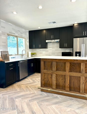 2518 Louise Dr, Phoenix, AZ 85032