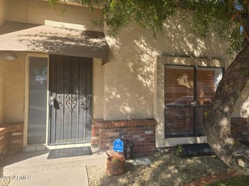 2518 Shaw Butte Dr, Phoenix, AZ 85028